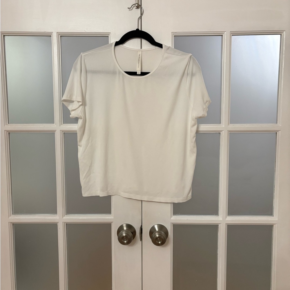Aritzia Luxe Lounge Classic White Short Sleeve Top